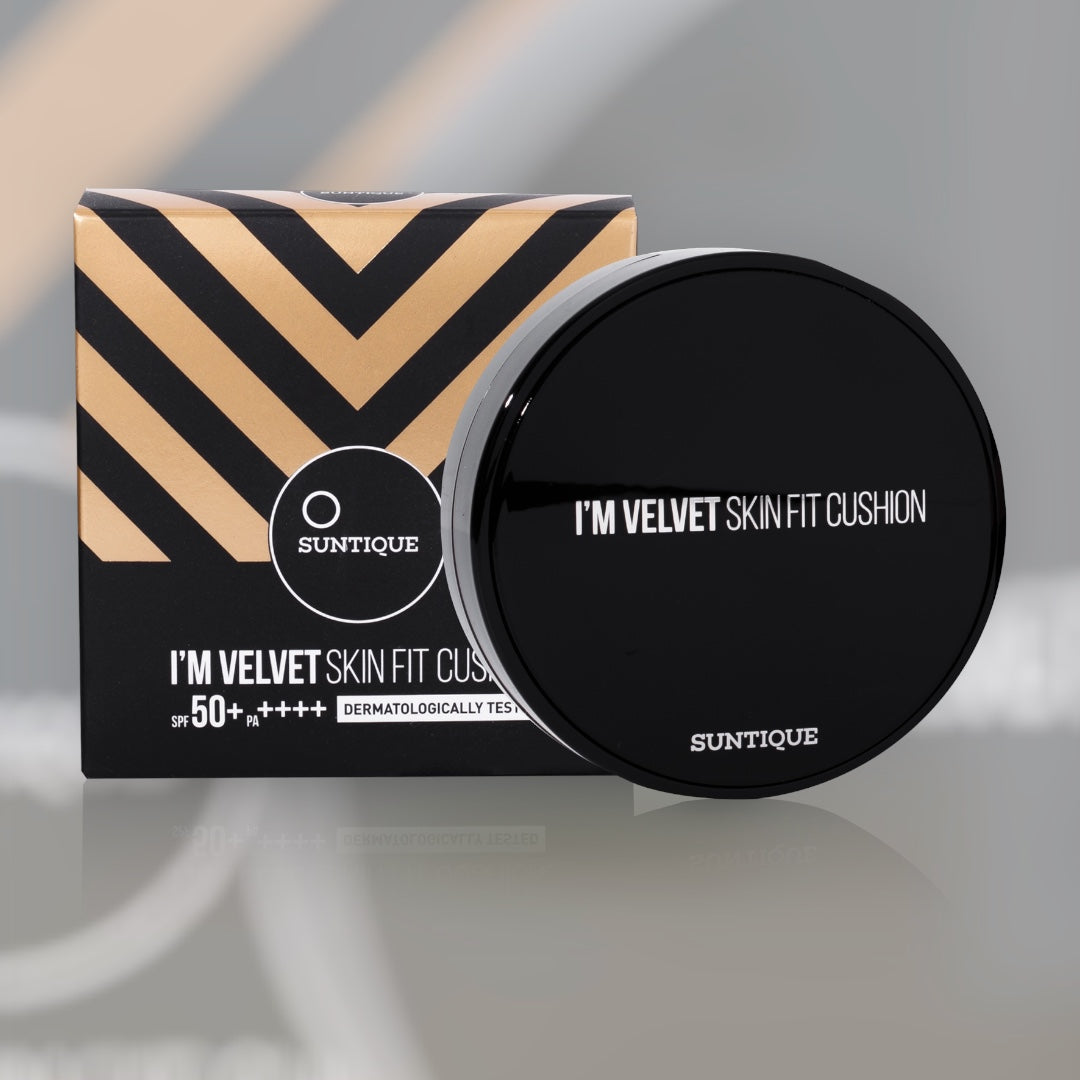 SUNTIQUE I’m Velvet Skin Fit Cushion SPF50+ – Αντηλιακό cushion με φυσική κάλυψη και βελούδινο αποτέλεσμα