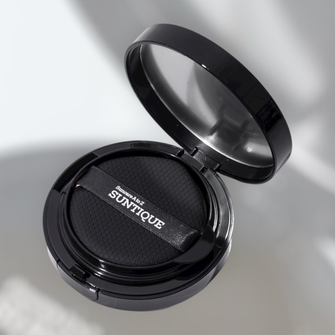 SUNTIQUE I’m Velvet Skin Fit Cushion SPF50+ – Αντηλιακό cushion με κάλυψη, βελούδινη υφή και φυσικό αποτέλεσμα